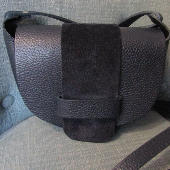 Caviar Leather Half Moon Flap Bag Made in Italy - Picture 2 of 8